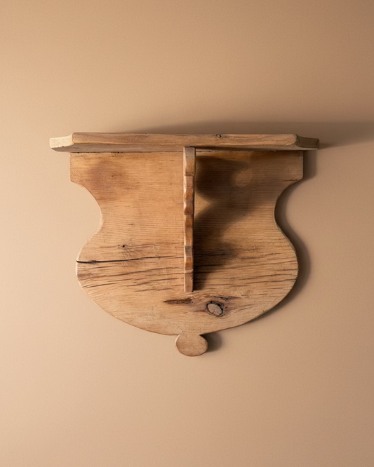 Medallion Wall Shelf in Pine