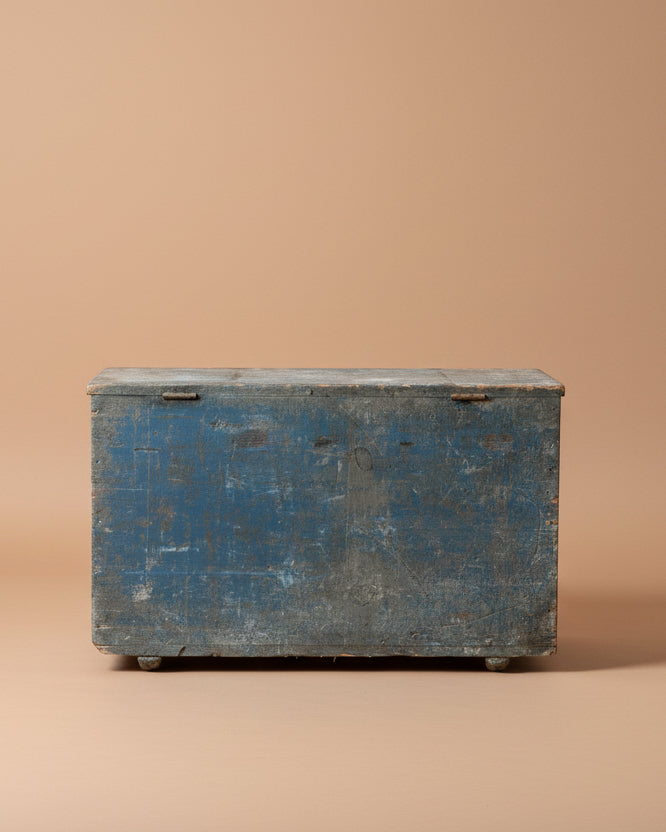 Primitive Footed Trunk in Blue