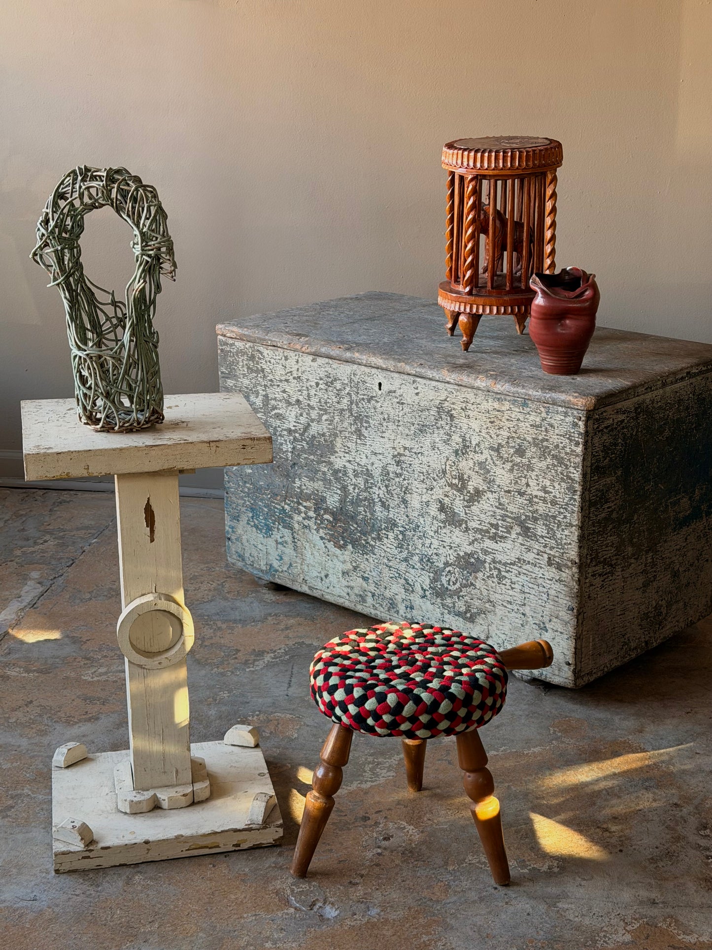 Japanese Milk Stool in Red & Seafoam