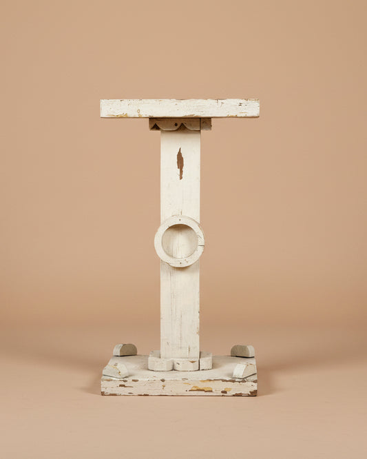 Scalloped Pedestal in Ivory