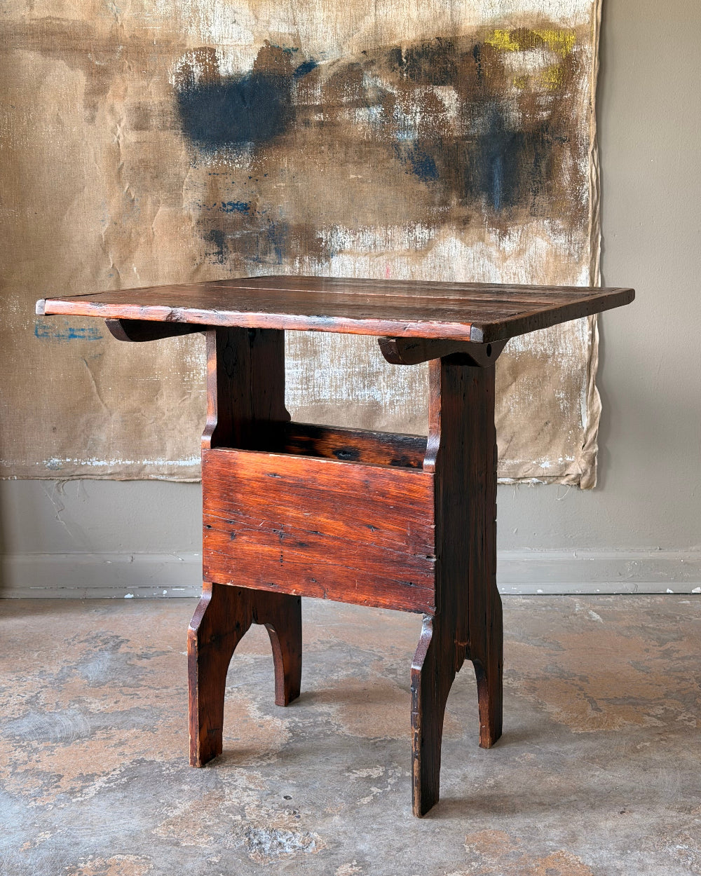 Tilt Top Pub Table