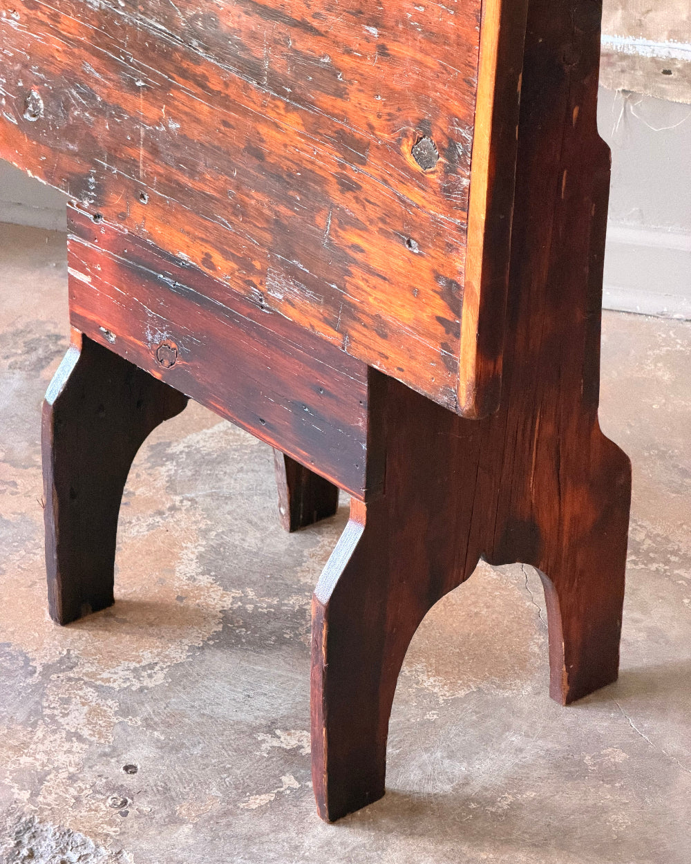 Tilt Top Pub Table