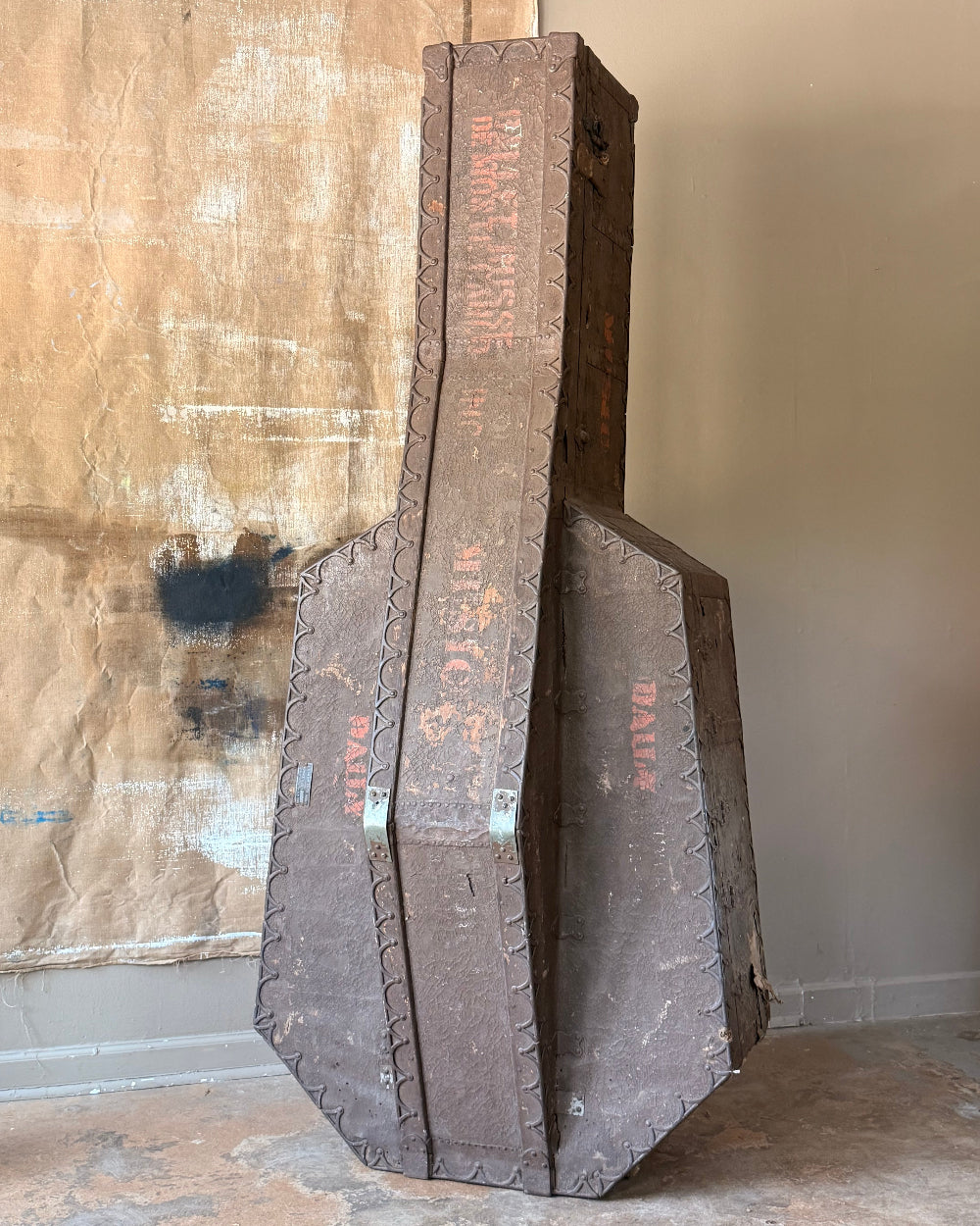 Traveling Upright Base Case