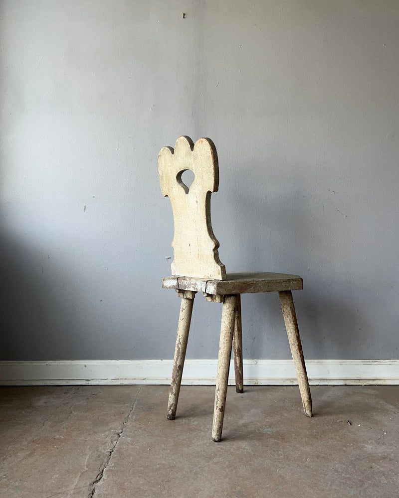 Early American Scalloped Wood Chair