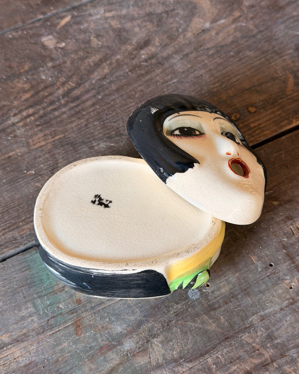 Porcelain Japanese Powder Box